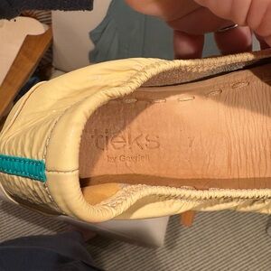 Tieks Biscotti Cream Patent Flats by Gavrieli S 7